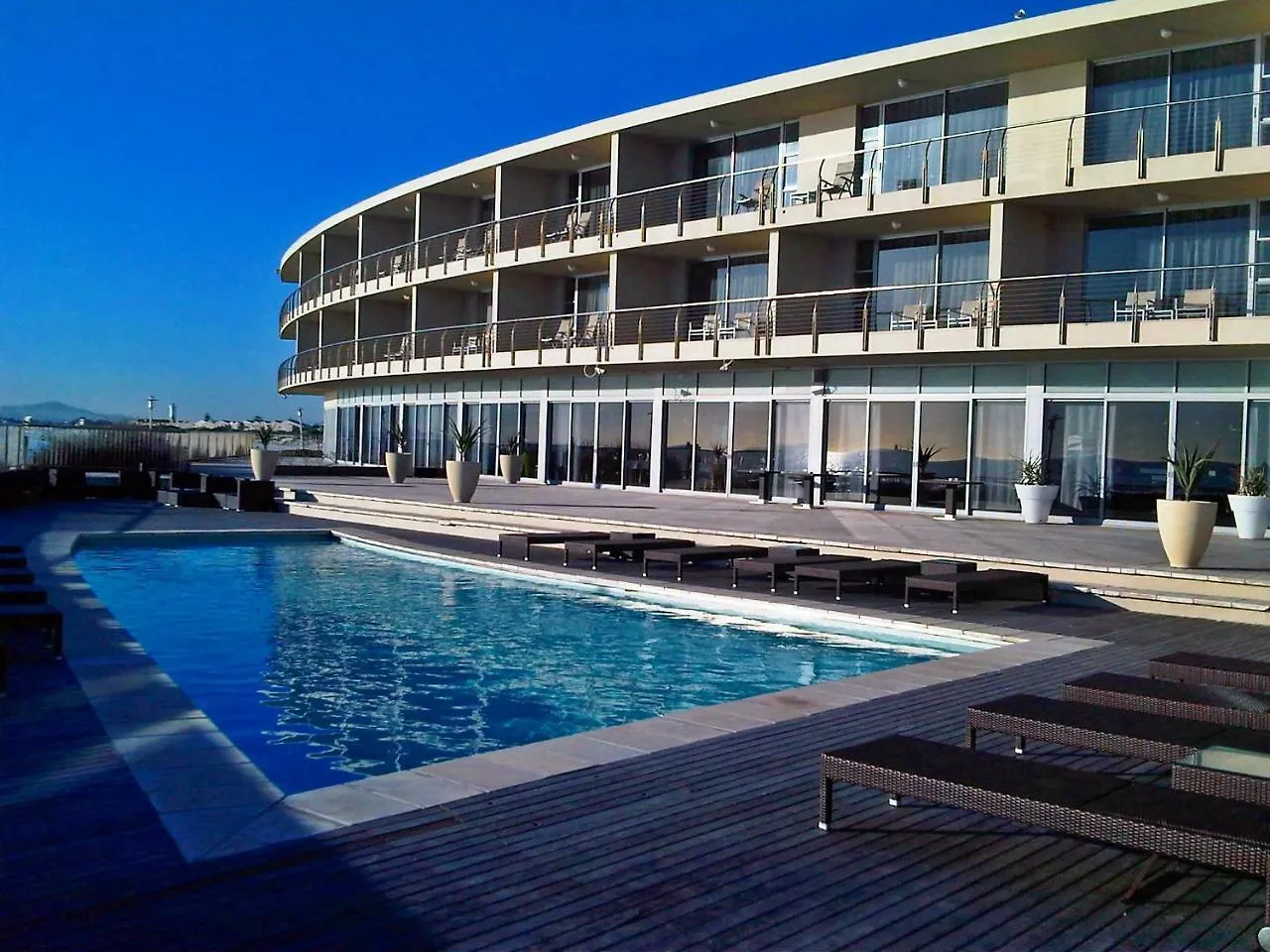 Lagoon Beach Hotel Apartments Le Cap