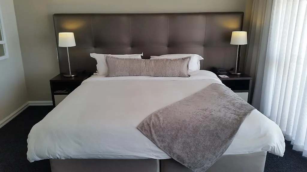 Lagoon Beach Hotel Apartments Cape Town Aparthotel