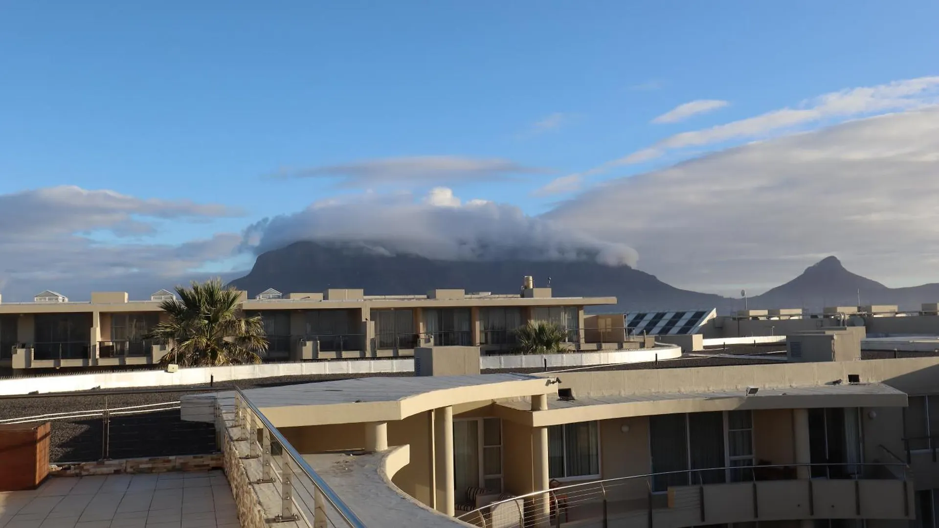 Lagoon Beach Hotel Apartments Cape Town Aparthotel