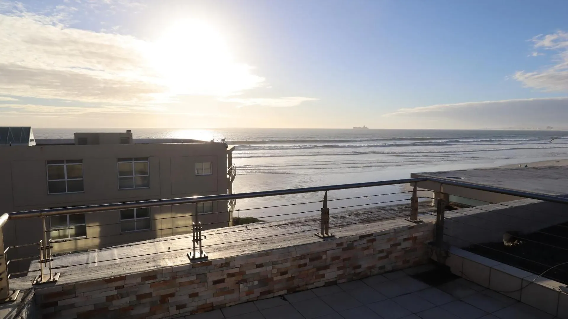 Lagoon Beach Hotel Apartments Cape Town 4*,
